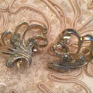 Vintage Sarah Coventry earrings